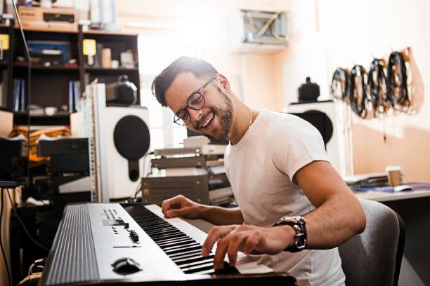 10 Canciones fáciles para tocar en piano y sorprender a todos